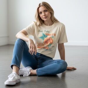 Comfort Colors White T-Shirt Show Business